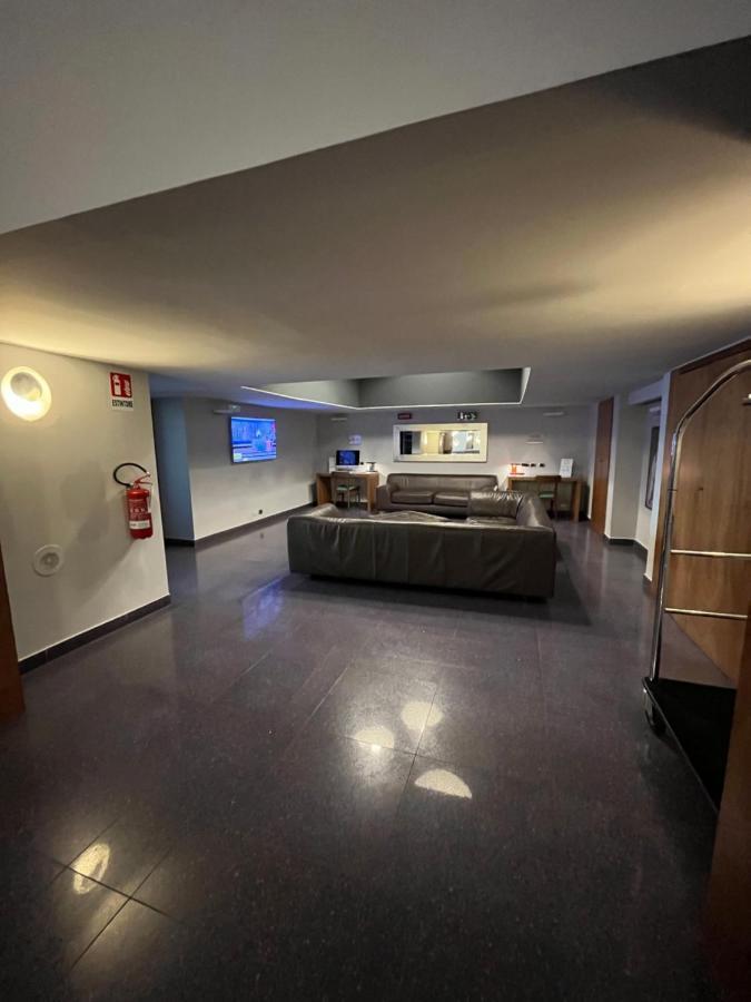 Western Plaza Hotel