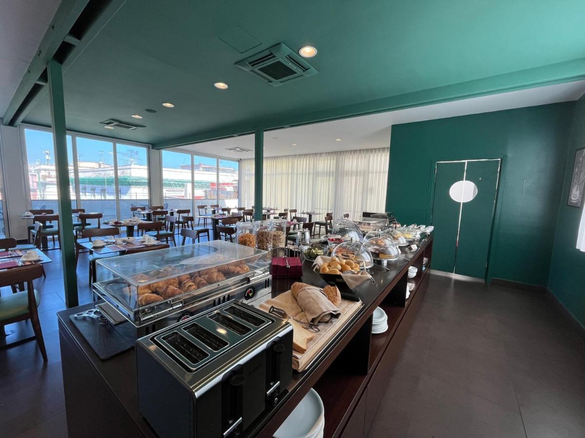 Western Plaza Hotel 4*